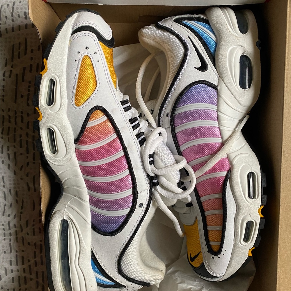 Women’s Nike AirMax